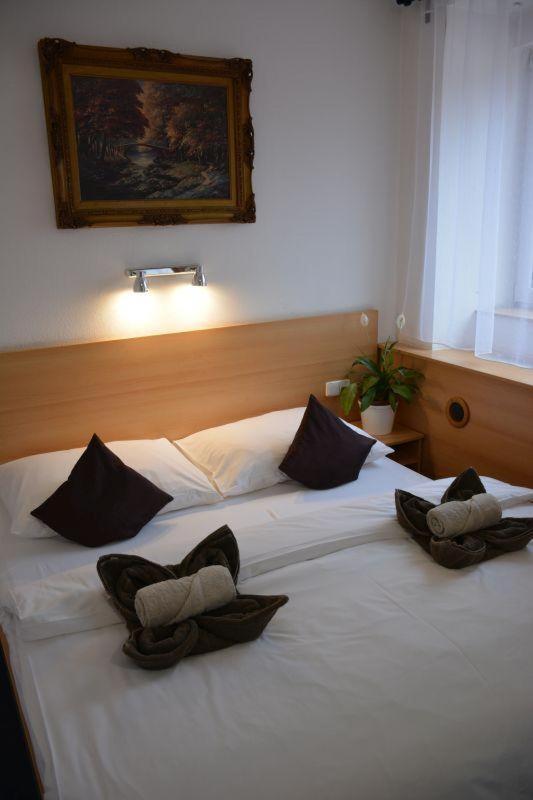 Hotel O.K. 1 Бероун Экстерьер фото